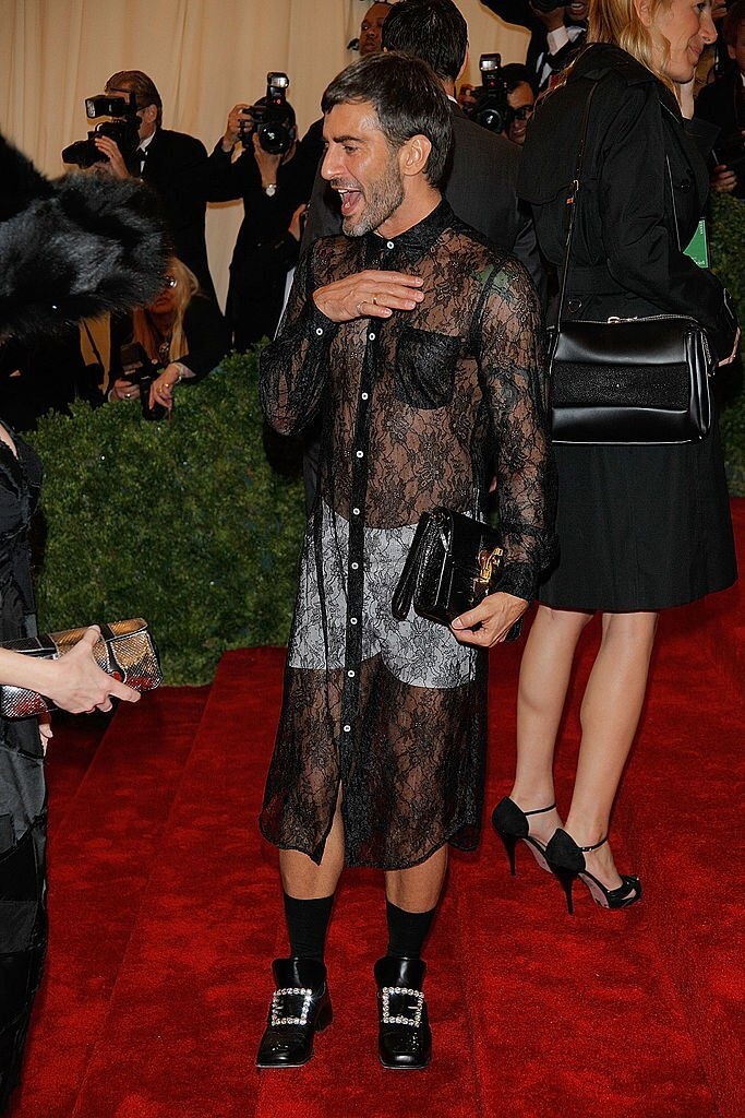 váy khỏa thân metgala ảnh 2 vay khoa than metgala anh 2