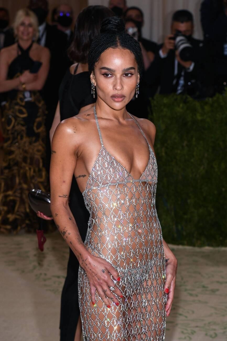 váy khỏa thân metgala ảnh 11 vay khoa than metgala anh 11