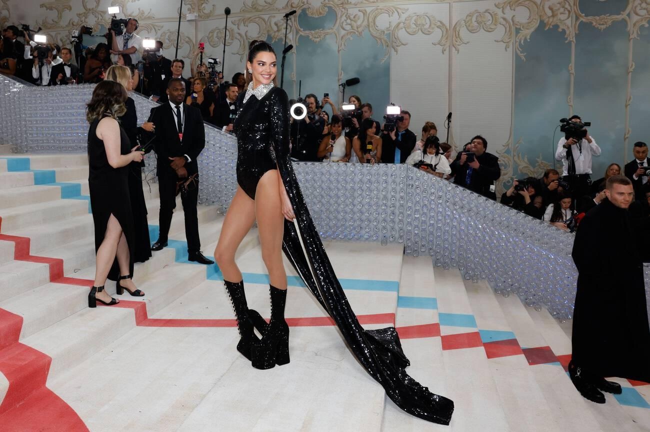 kendall jenner táo bạo ảnh 1 kendall jenner tao bao anh 1