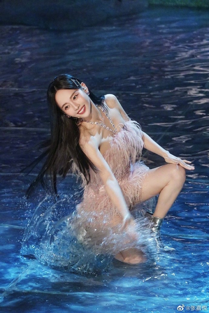 Chi pu show trung ảnh 9 Chi pu show trung anh 9