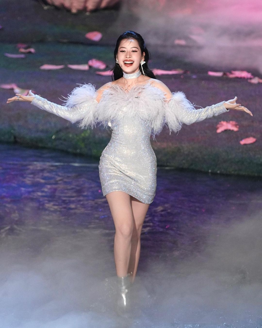 Chi pu show trung ảnh 2 Chi pu show trung anh 2