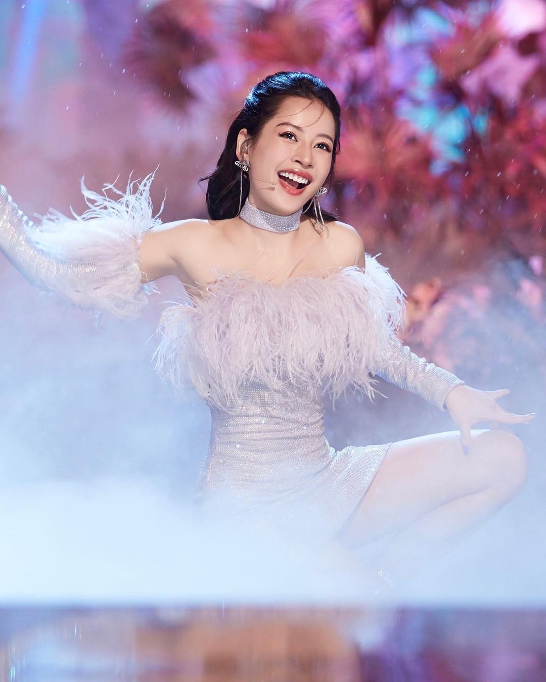 Chi pu show trung ảnh 1 Chi pu show trung anh 1