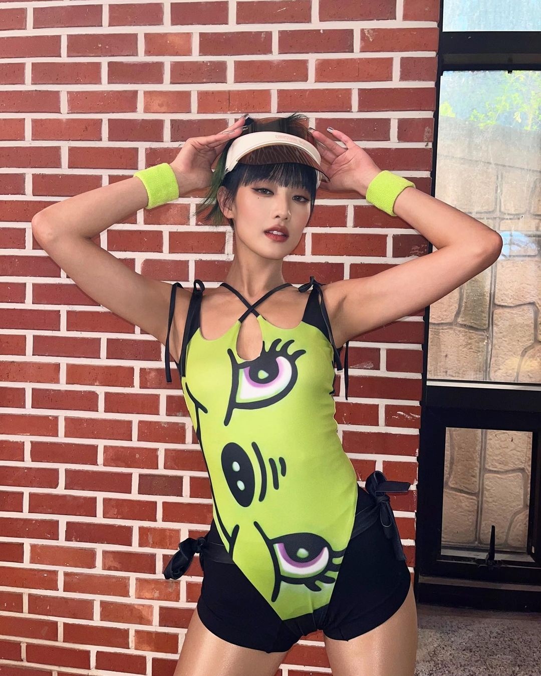 minnie khoe eo anh 6