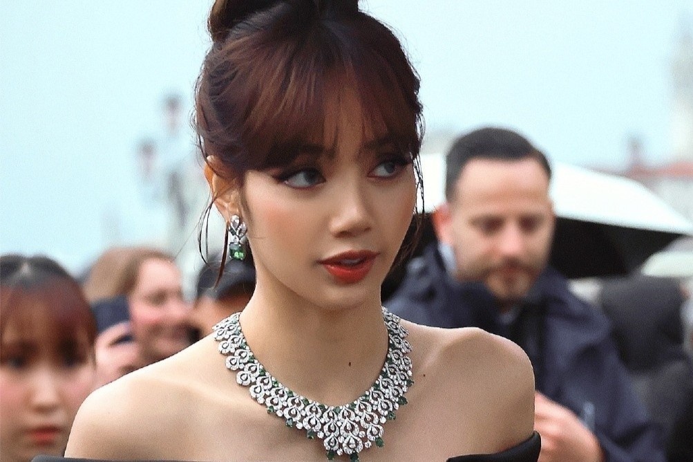 Lisa o Italy hinh anh