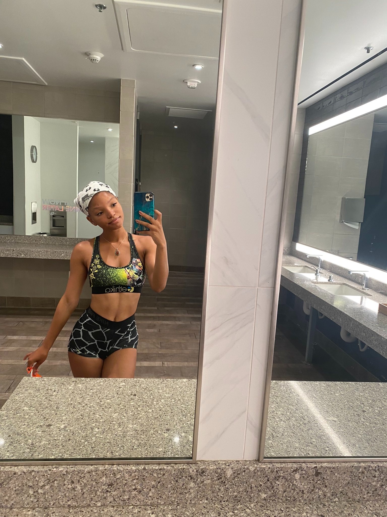 vóc dáng halle ảnh 4 voc dang halle anh 4