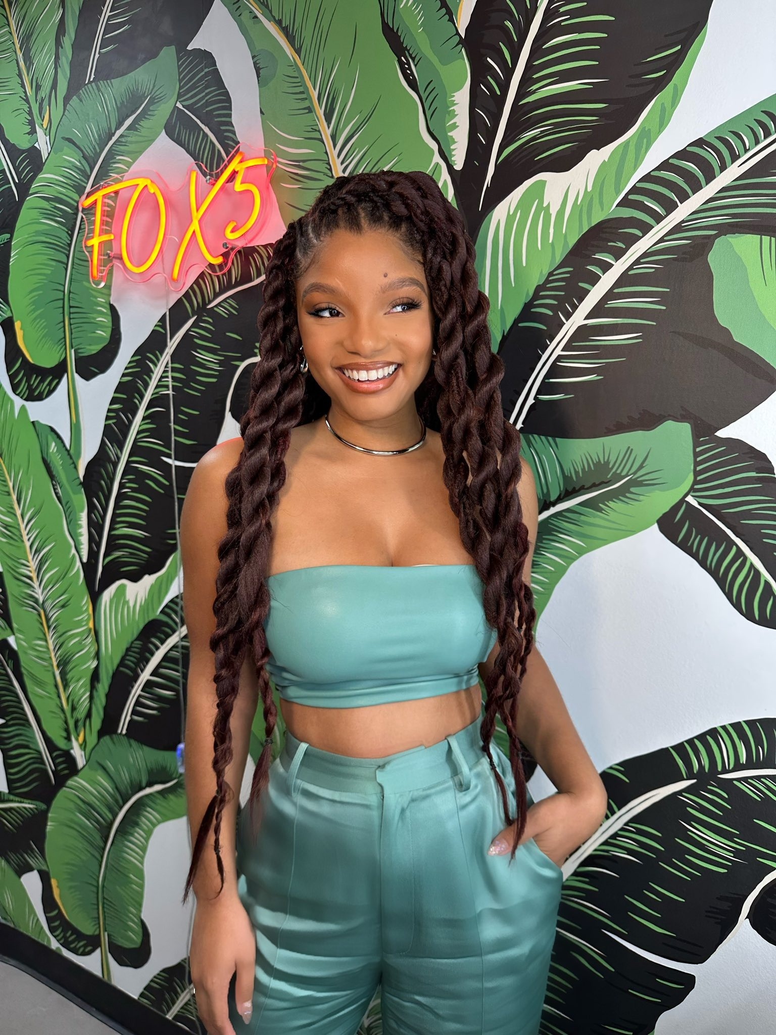 vóc dáng halle ảnh 8 voc dang halle anh 8