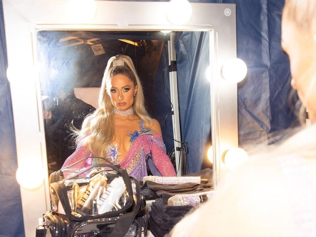 paris hilton xe nguc anh 5