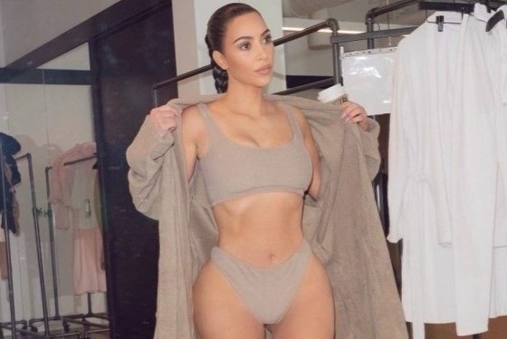 Hiem hoa sau mot mac do lot dinh hinh giong nghe si hinh anh