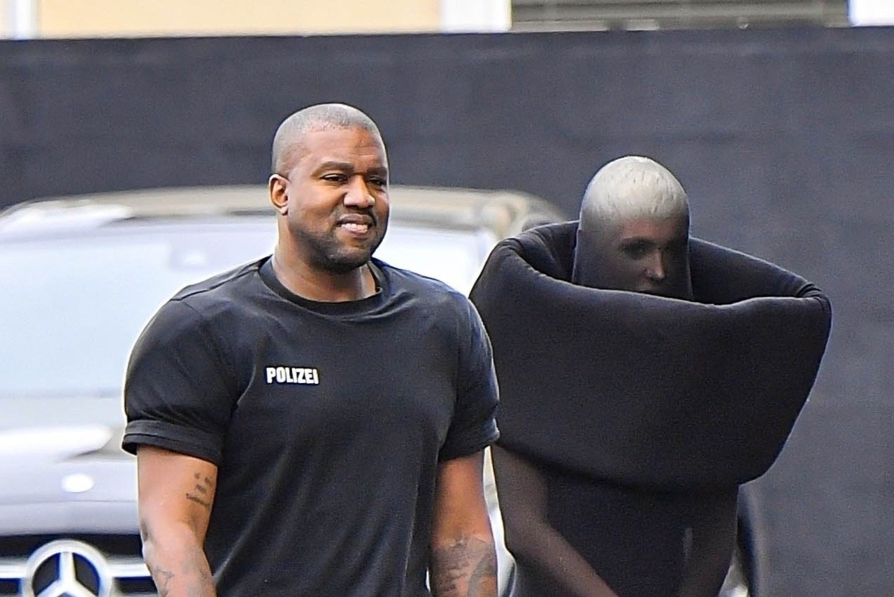 Su tao bao khac thuong cua ban gai Kanye West hinh anh