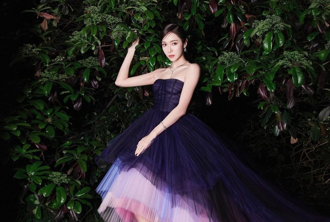 Jessica xe nguc anh 10