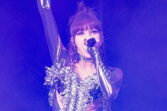 Duoc va mat cua viec lam bodysuit xuyen thau cho Lisa, Beyonce hinh anh