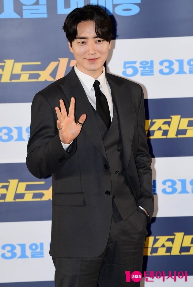 lee joon hyuk body anh 4