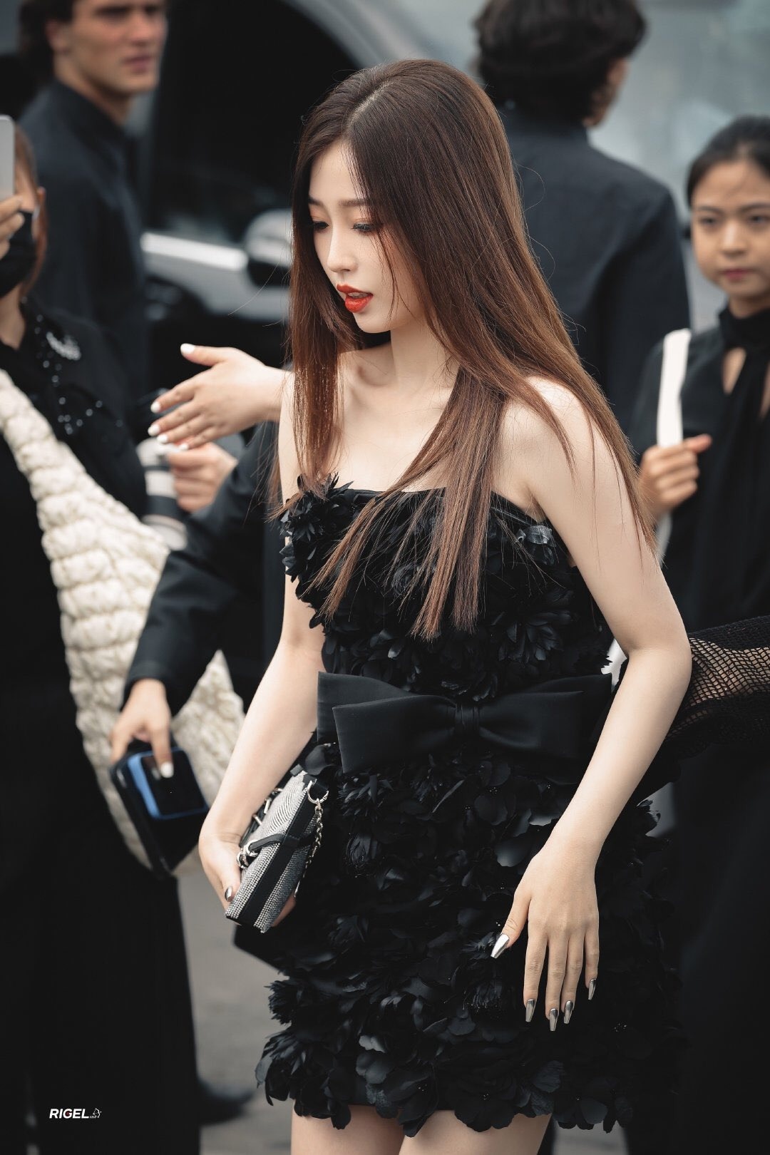 ngu thu han givenchy anh 2