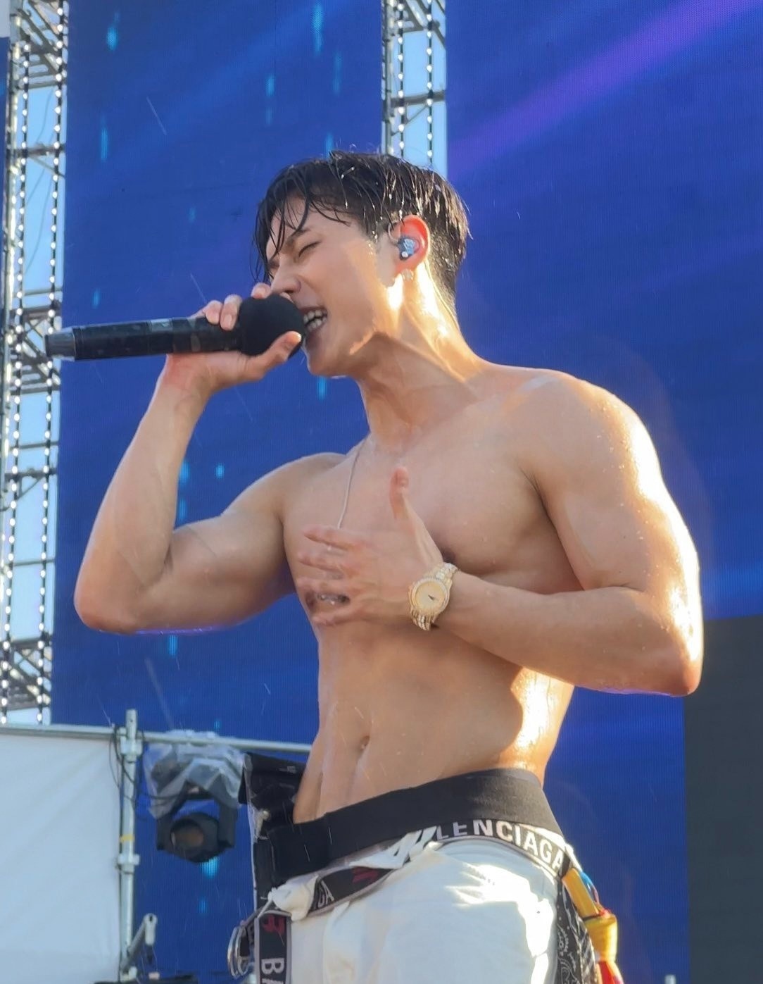 minhyuk co bap anh 1