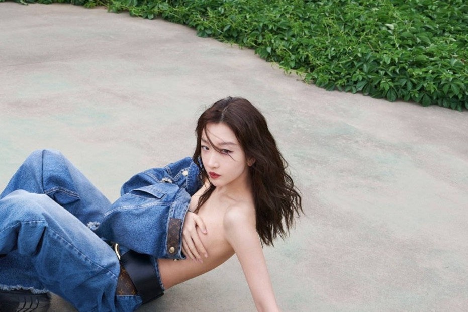 Chau Dong Vu chup anh ban khoa than hinh anh