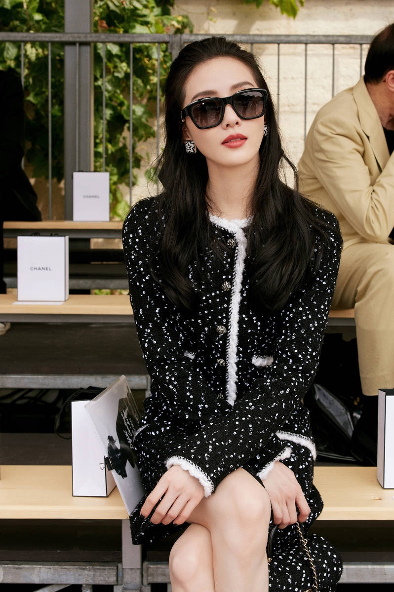 luu thi thi chanel anh 2