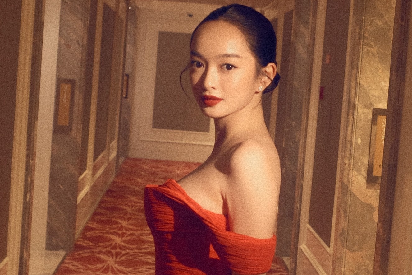 Kaity Nguyen dien dam cup nguc sexy nhung chua hoan hao hinh anh