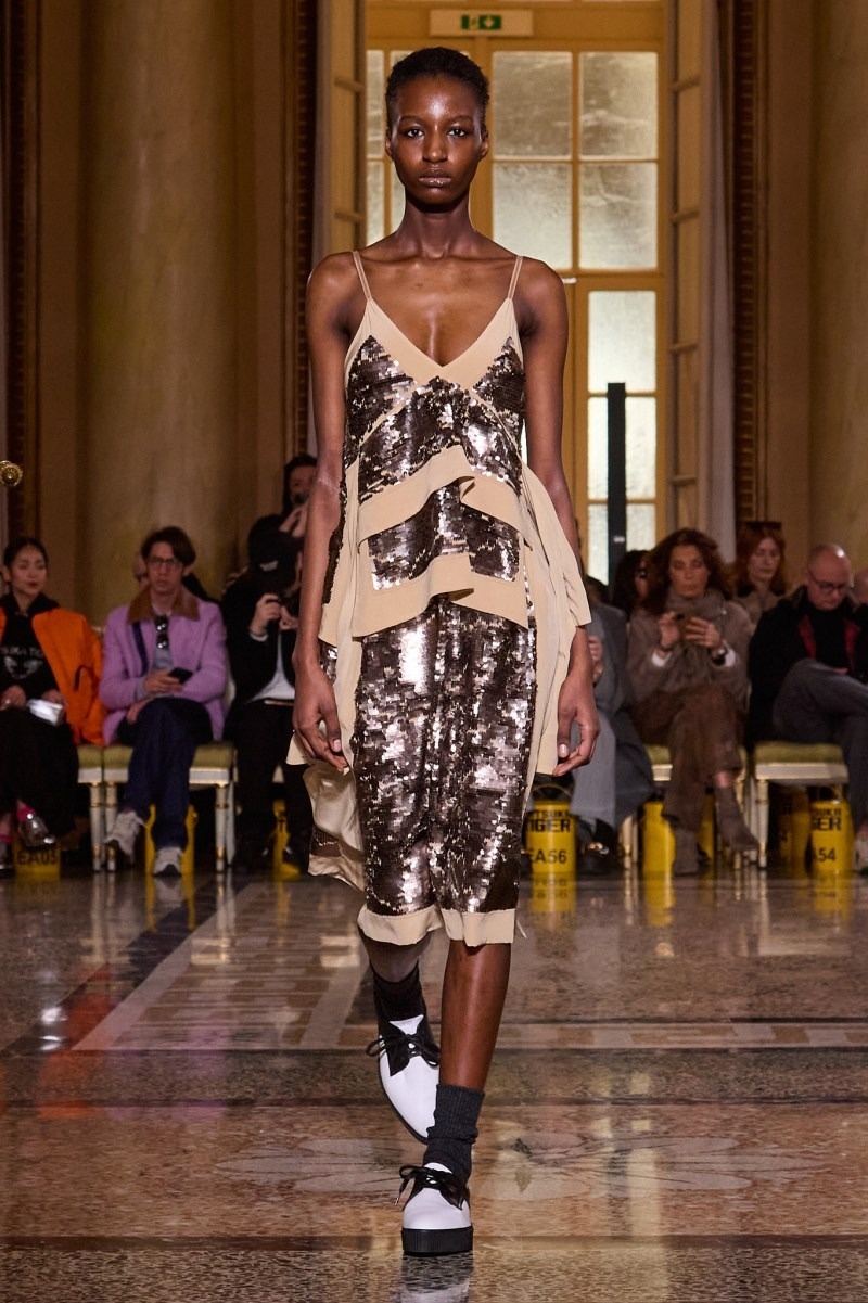 hwasa goi cam anh 10