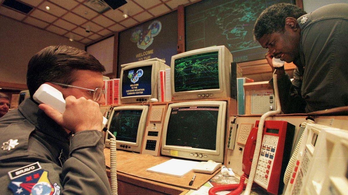 Su co Y2K va noi am anh tan the 20 nam truoc hinh anh