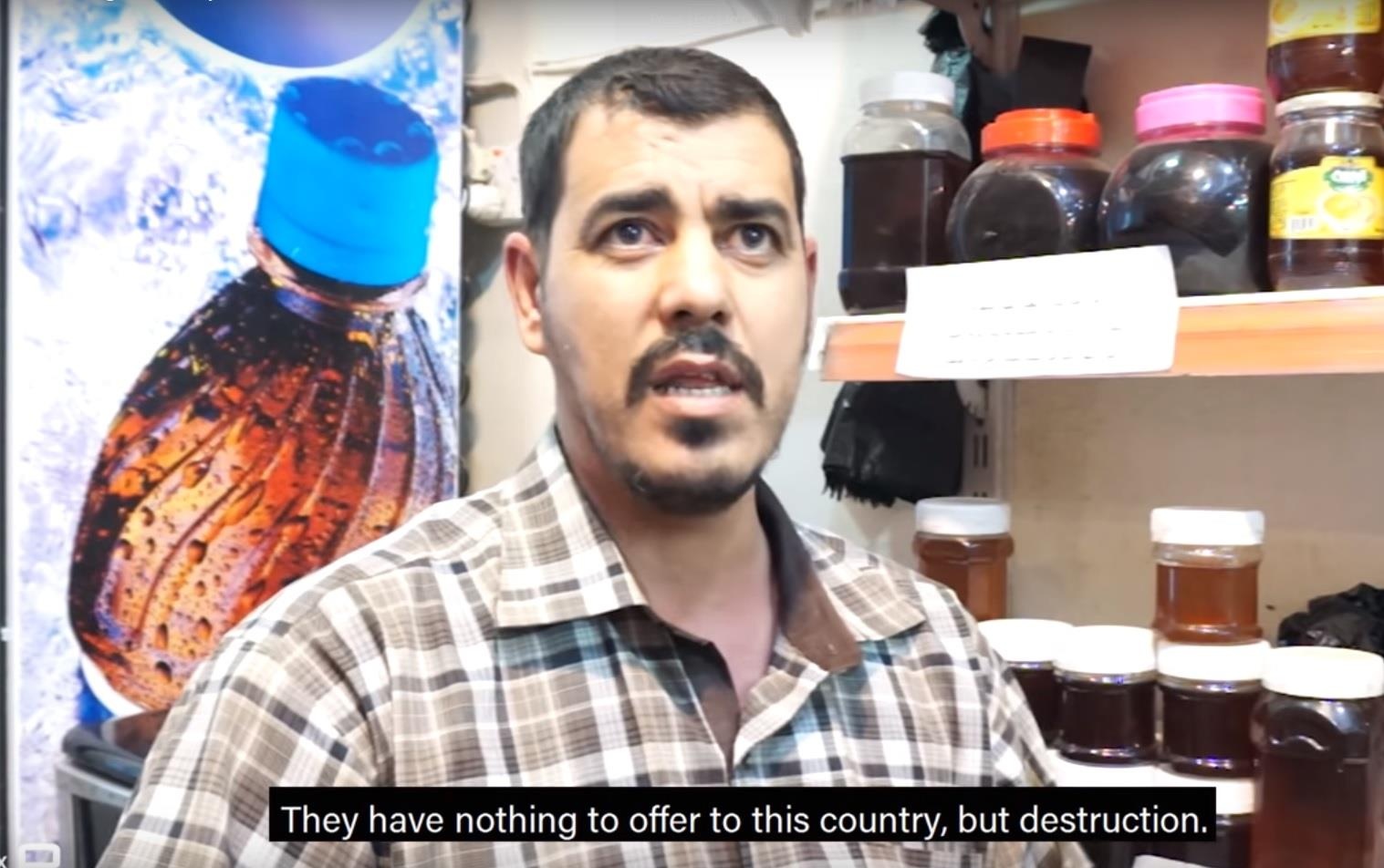 khủng bố IS cấm sử dụng điện thoại và Internet ảnh 4 khung bo IS cam su dung dien thoai va Internet anh 4