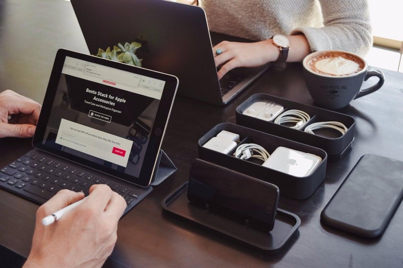 Cuc sac iPhone ket giua chien tranh thuong mai My - Trung hinh anh