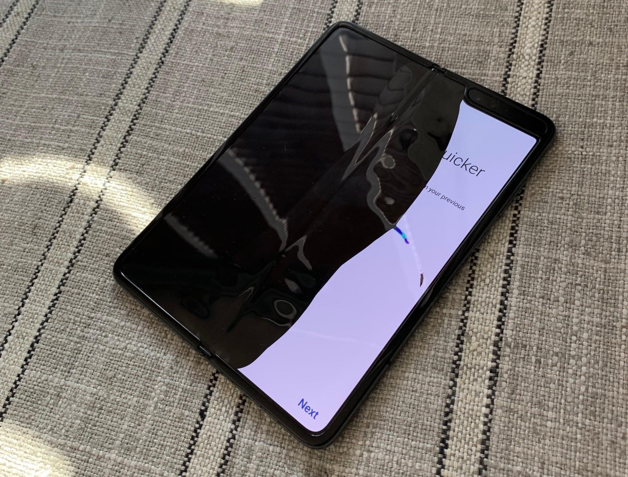 Samsung đã sửa lỗi Galaxy Fold ảnh 1 Samsung da sua loi Galaxy Fold anh 1