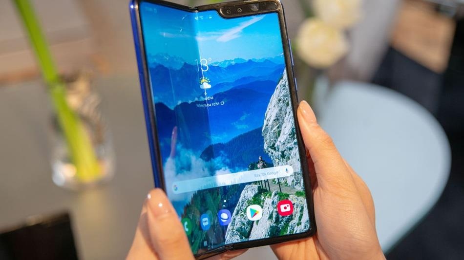 Samsung da sua chua Galaxy Fold hinh anh