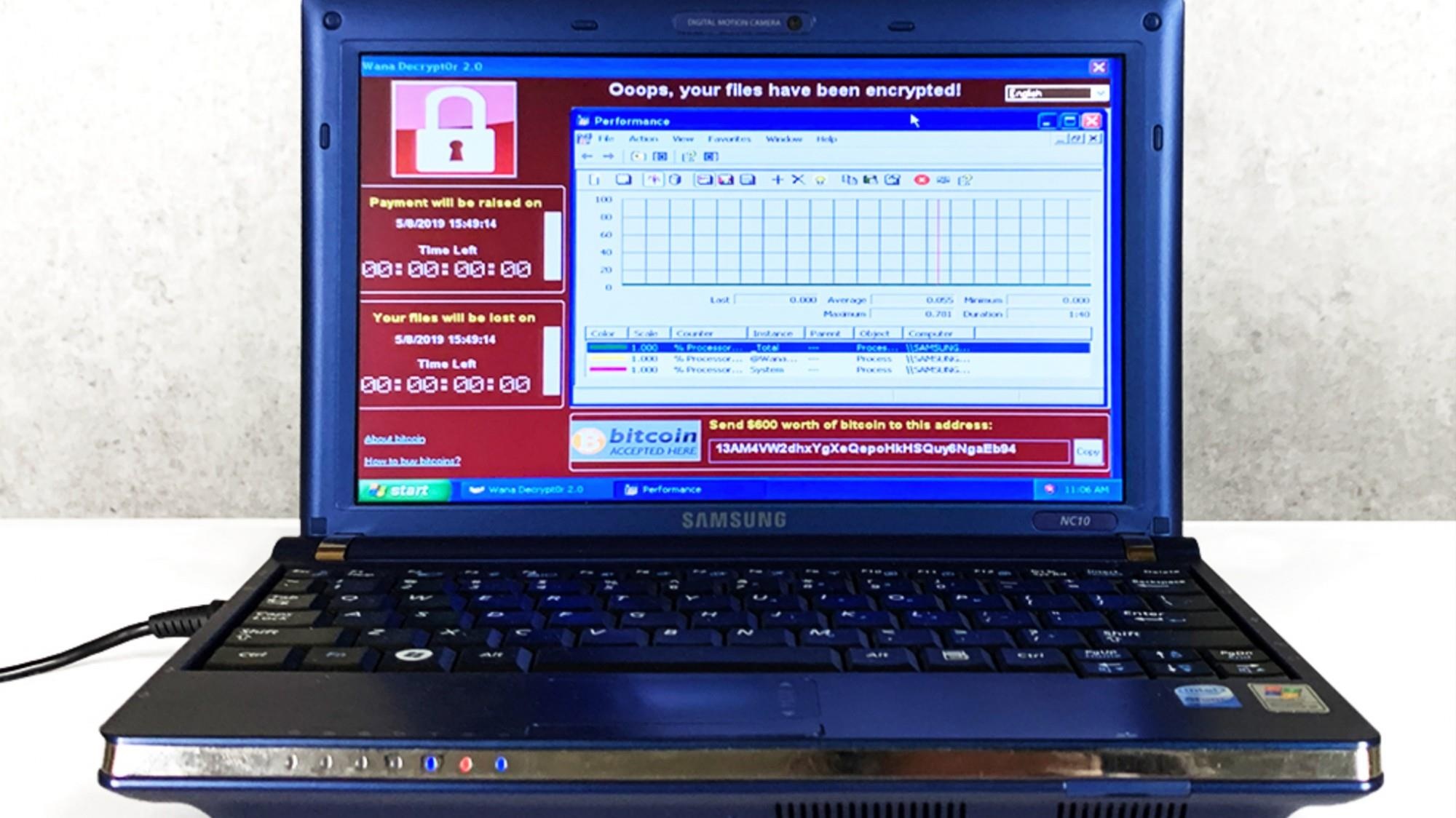 Chiec laptop gom 6 loai virus nguy hiem nhat gia 1,2 trieu USD hinh anh