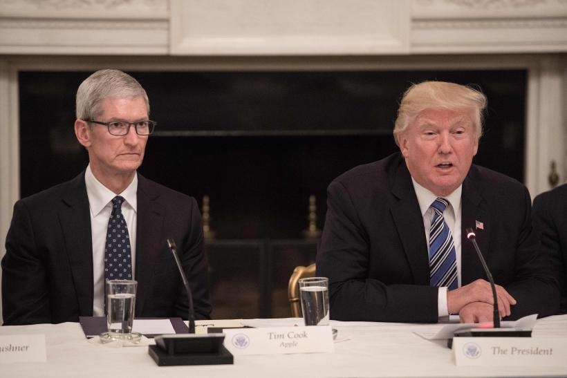 Tim Cook: 'Trung Quoc thiet hai nang nhat neu ap thue iPhone' hinh anh