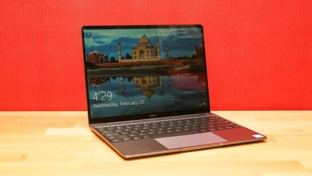 Microsoft bat ngo ban laptop Huawei tro lai hinh anh