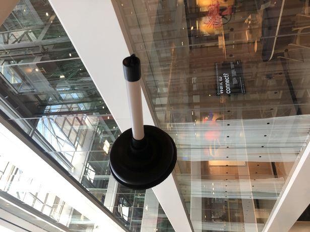 Mua Apple Watch gia re tren mang, nhan duoc cay thong bon cau hinh anh