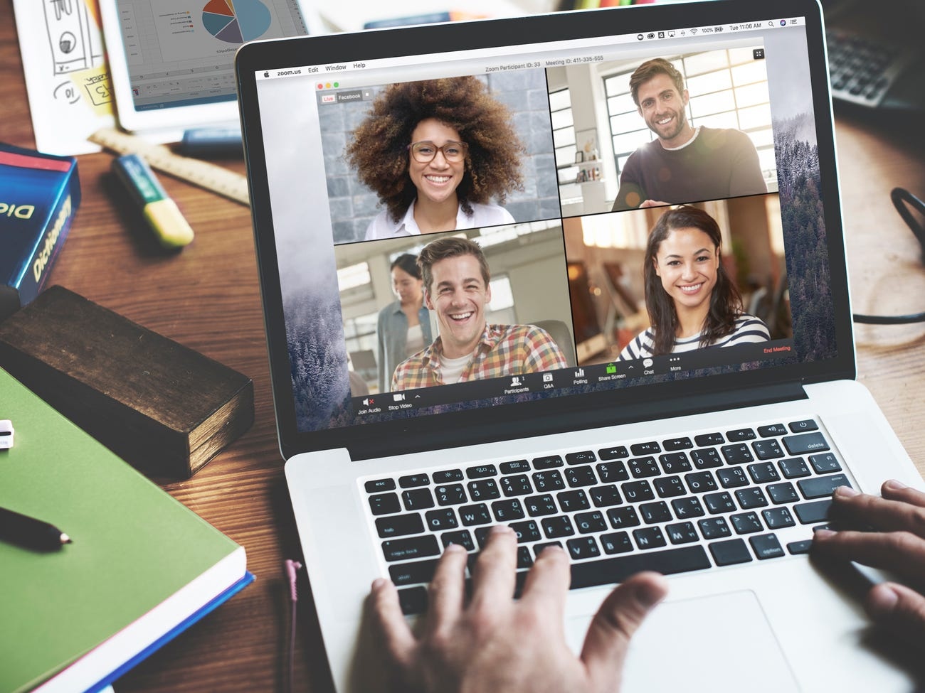 cam day hoc qua Zoom anh 1