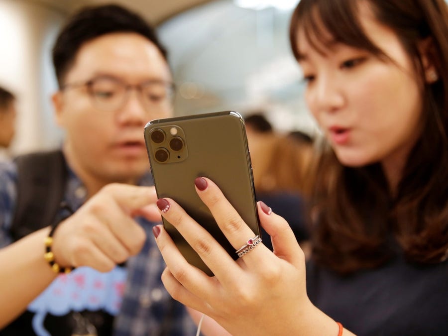 Apple khai tu iPhone 11 Pro va Pro Max hinh anh