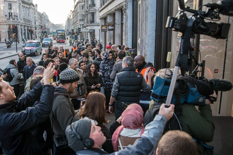 mua iPhone 12 o dau anh 16