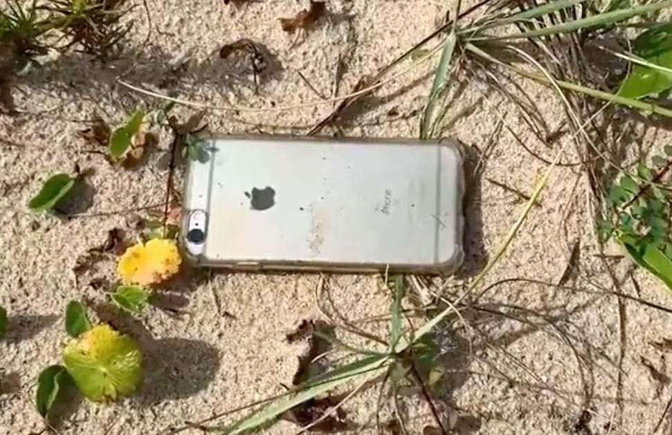 Roi tu may bay, chiec iPhone 6s van hoat dong tot hinh anh