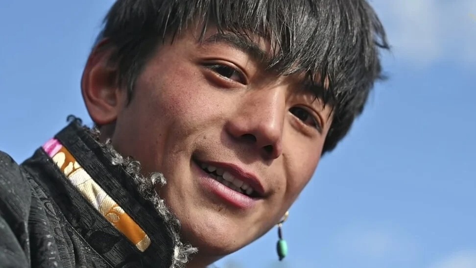 Su that dang sau chang trai chan bo noi tieng tren Internet Trung Quoc hinh anh