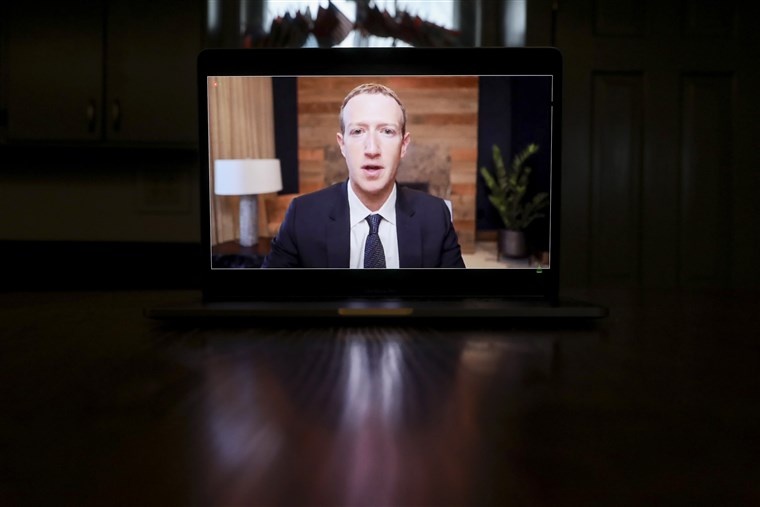 Mark Zuckerberg tra loi chat van anh 1