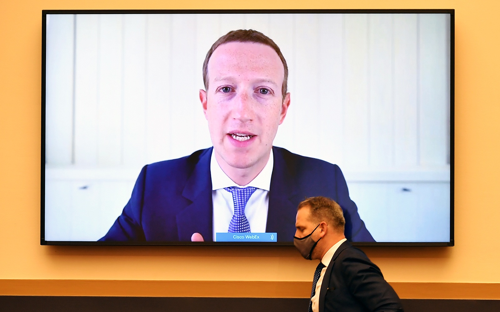 Ly do nhieu nguoi khong thich Mark Zuckerberg hinh anh