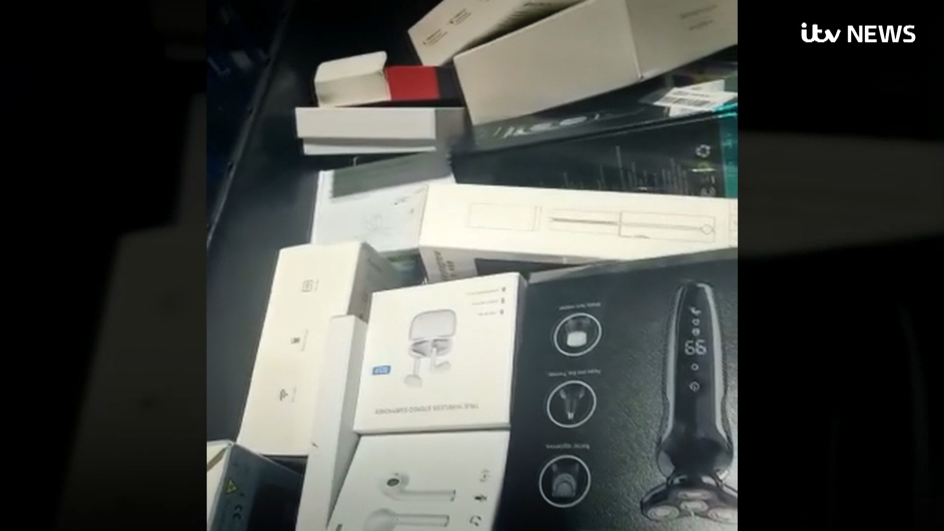 Amazon tieu huy hang hoa moi anh 2