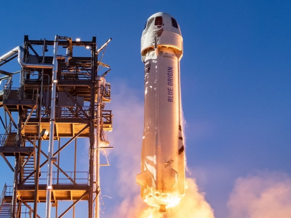 Sinh vien 18 tuoi se bay vao vu tru cung Jeff Bezos hinh anh