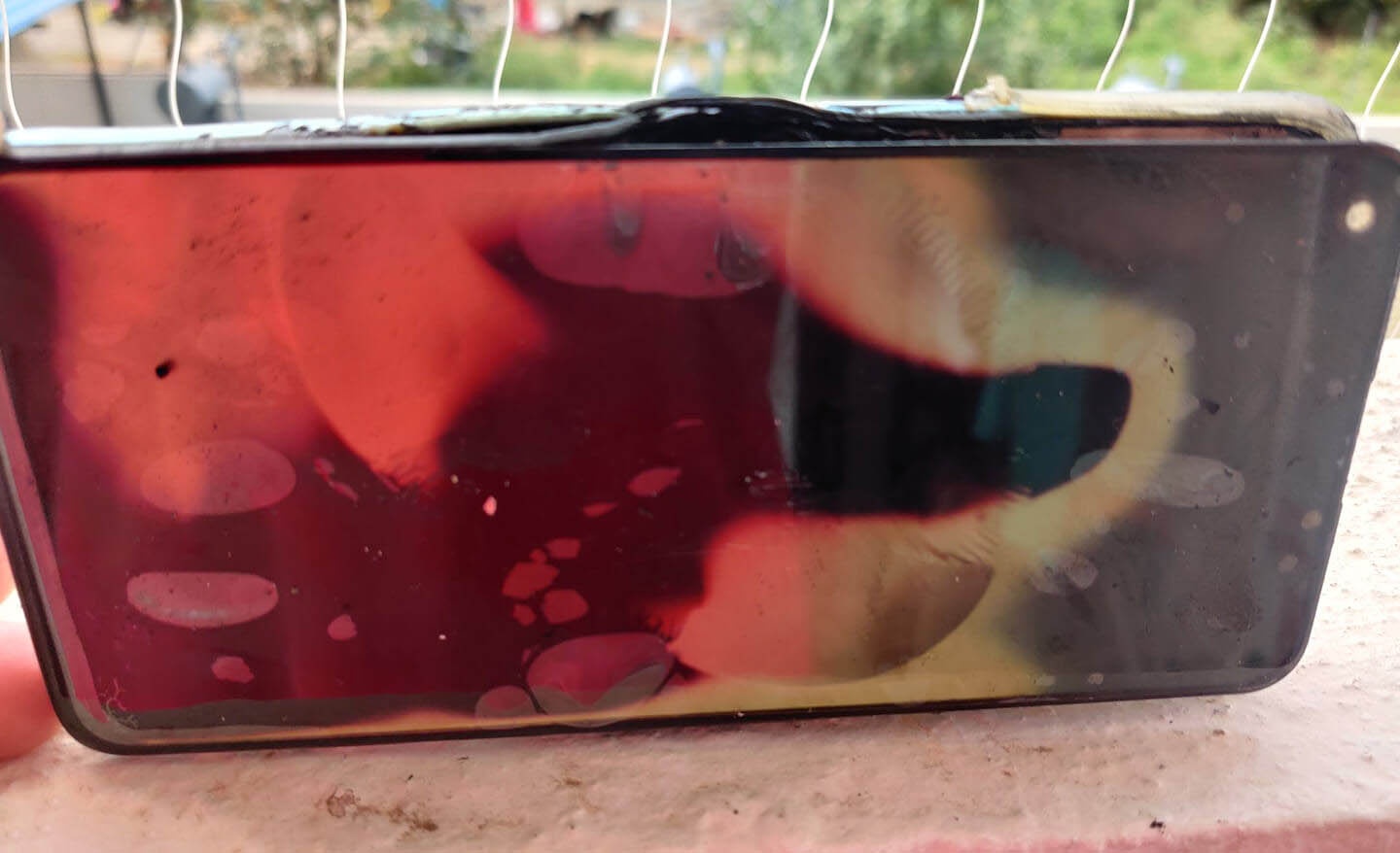 dien thoai OnePlus phat no anh 2