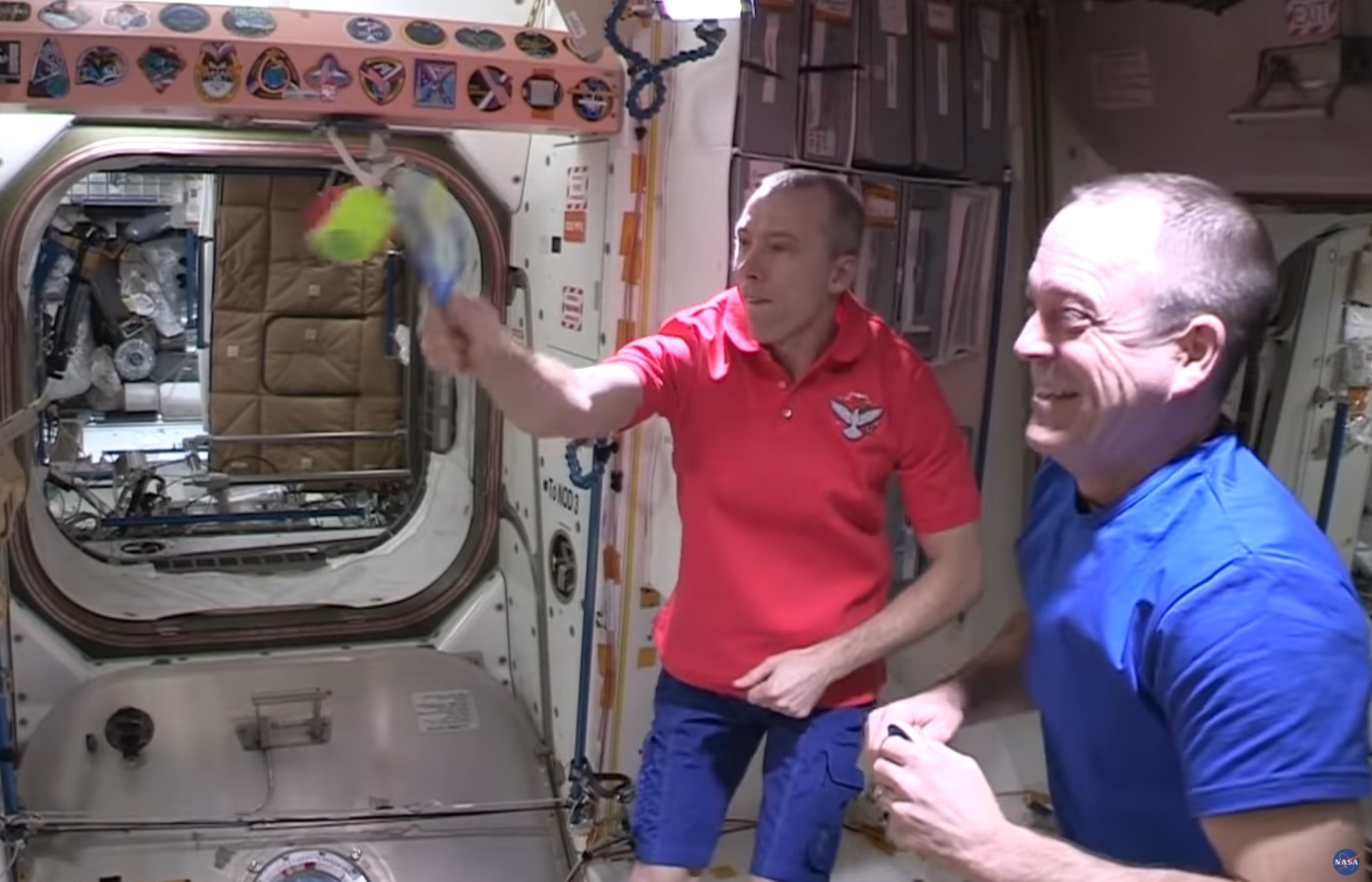 hoat dong cua phi hanh gia tren vu tru anh 7