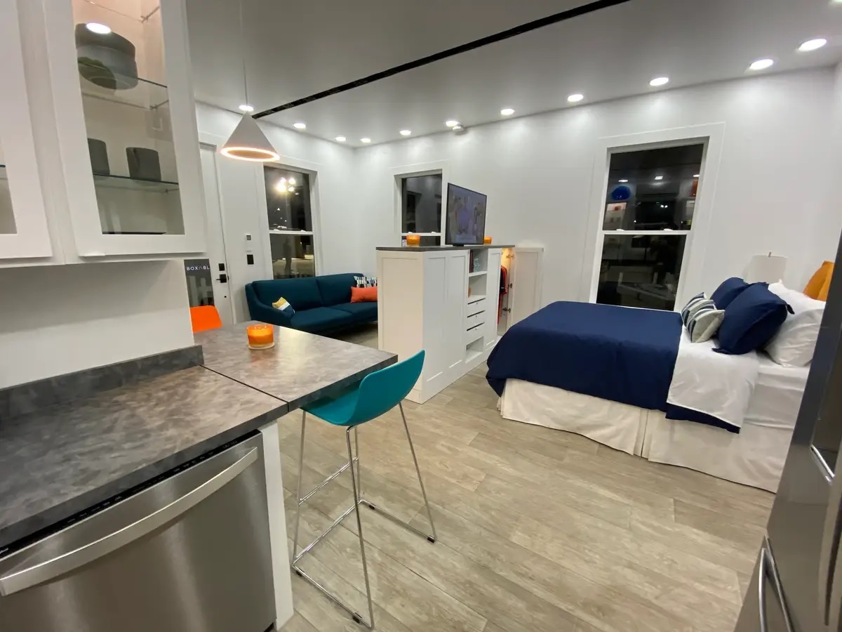 Elon Musk o nha lap ghep anh 6