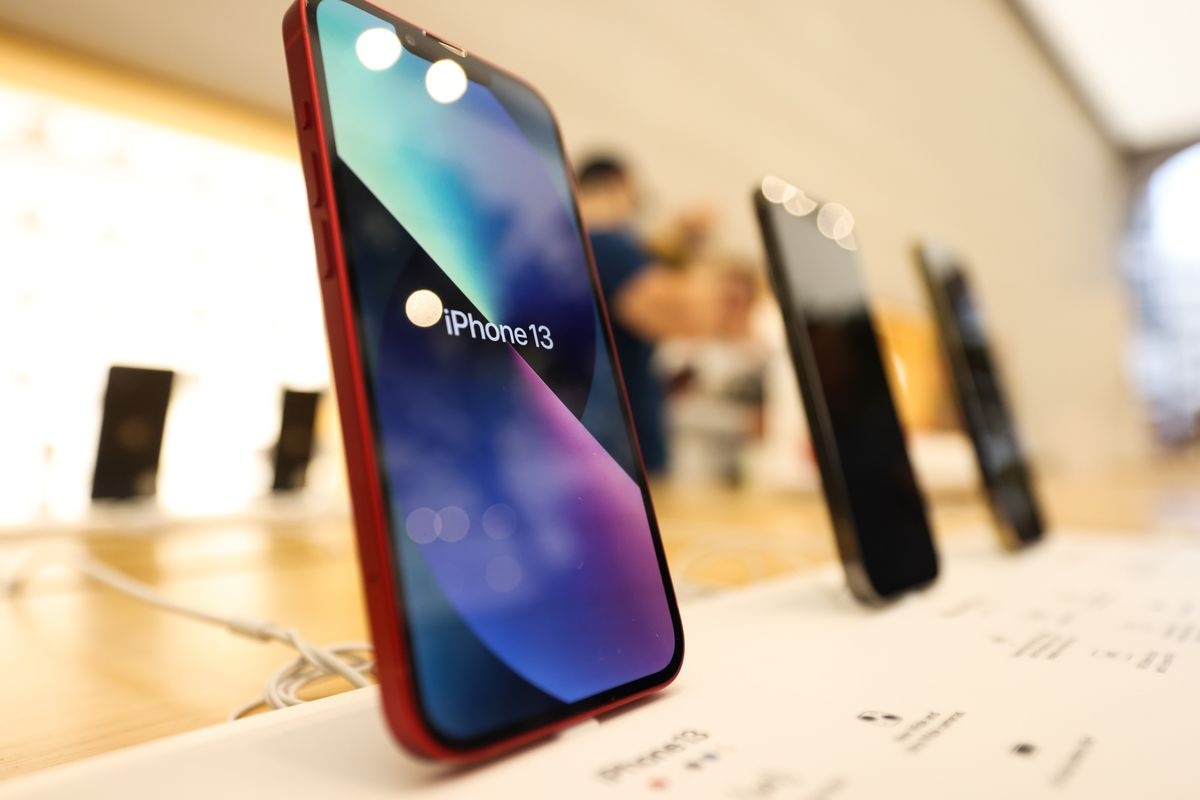 iOS 15.0.1 sua loi tren iPhone 13 anh 1