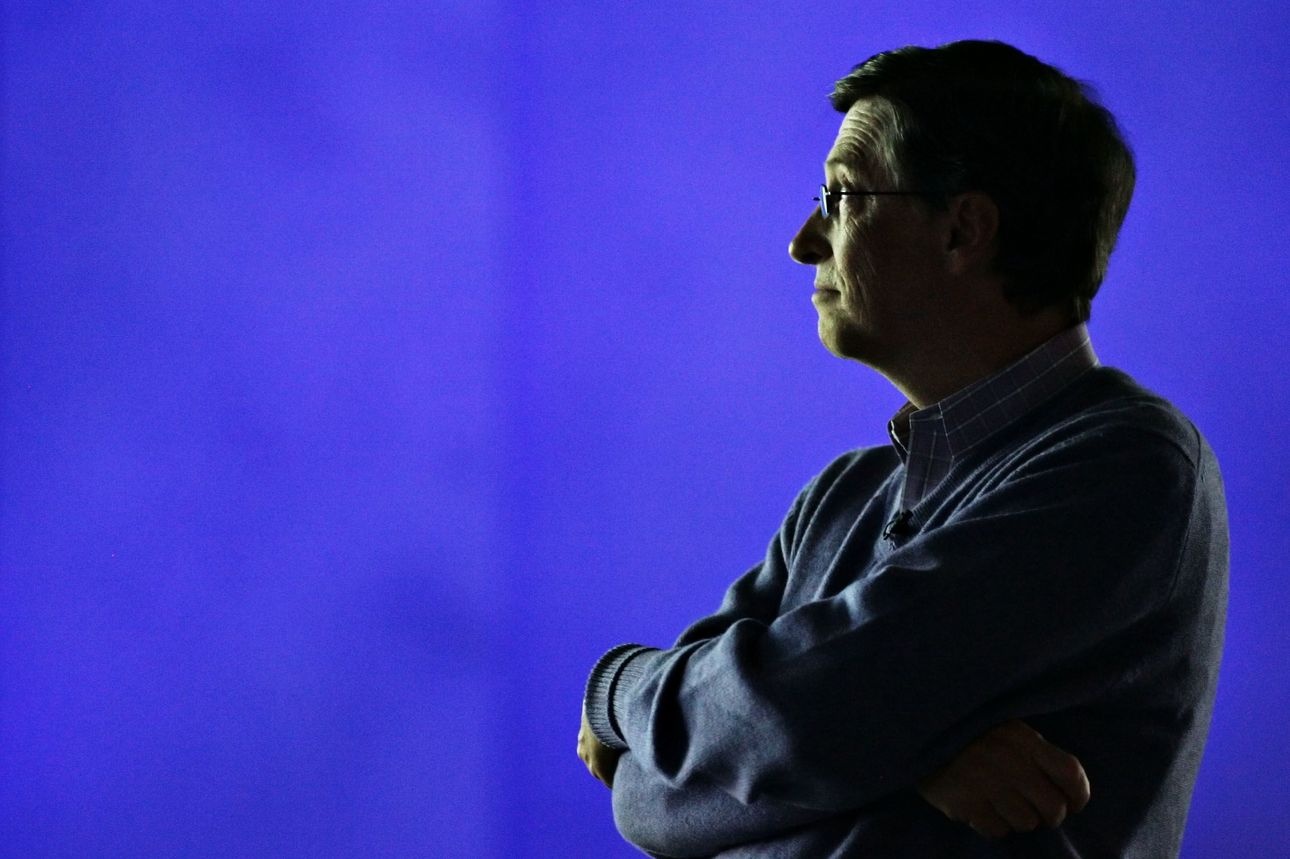 Bill Gates hen ho nhan vien nu anh 1