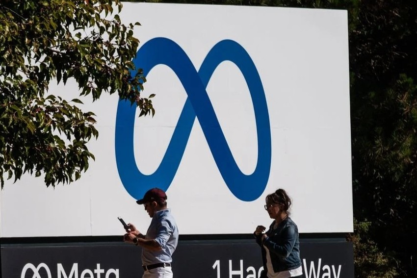 Facebook bi kien, doi boi thuong 100 ty USD hinh anh