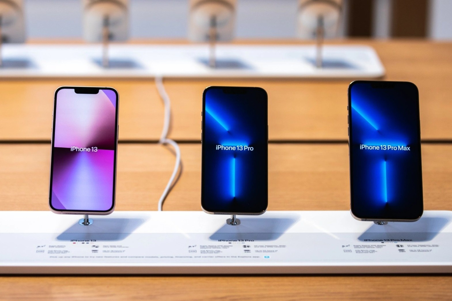 Mot nam ban ron truoc mat Apple hinh anh