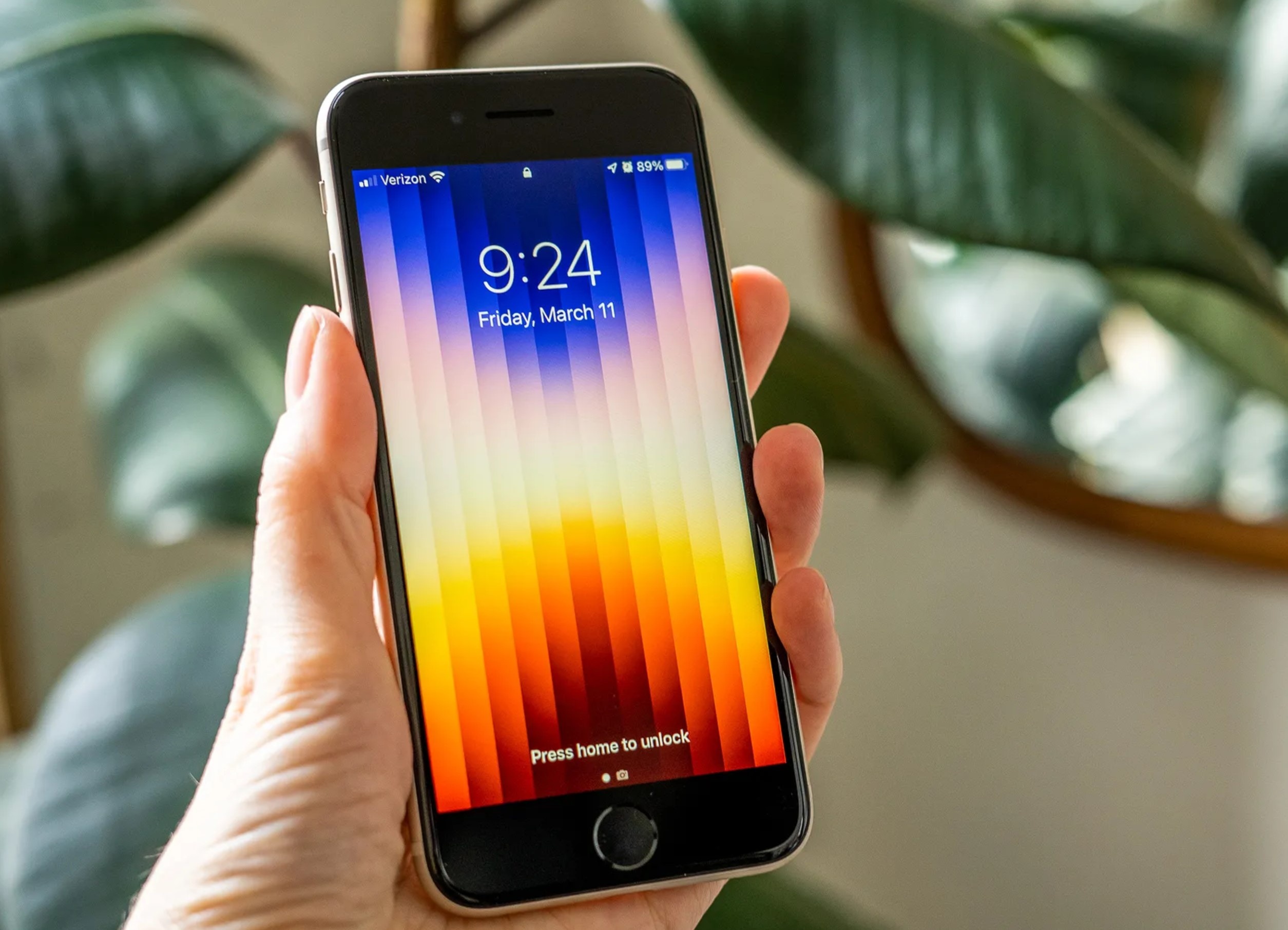 Tam quan trong cua mau iPhone re nhat hinh anh