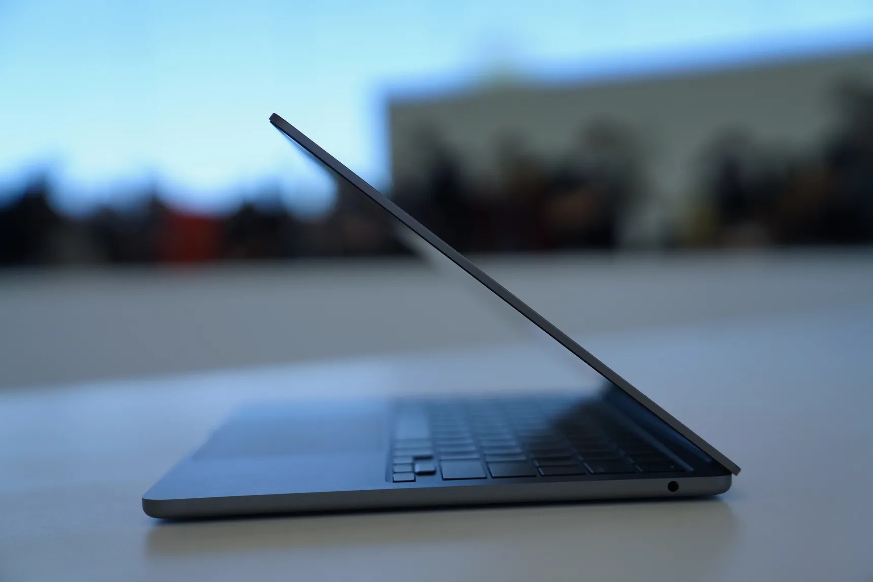 chi tiet ve MacBook Air M2 anh 5