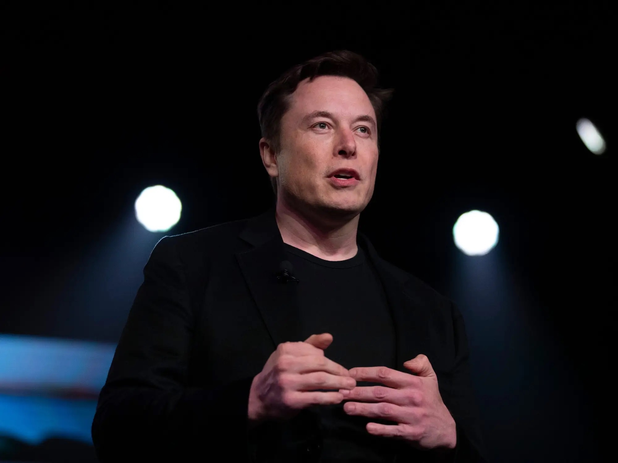 Elon Musk muon Twitter giong WeChat hinh anh